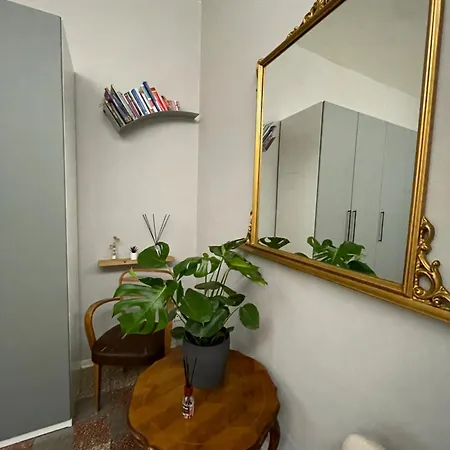 Middle Bridge Apartment